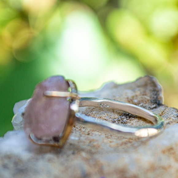 Raw Morganite 14k Gold and Silver Solitaire Ring Size 5.5 - Picture 2 of 5